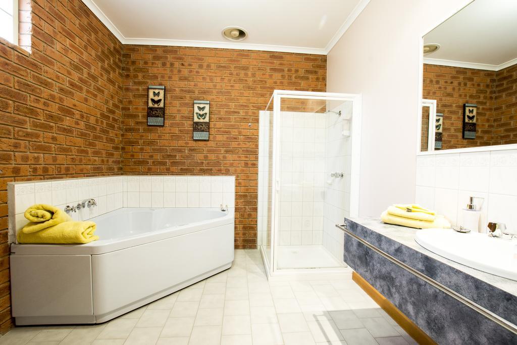 Golden River Motor Inn Моама Екстер'єр фото