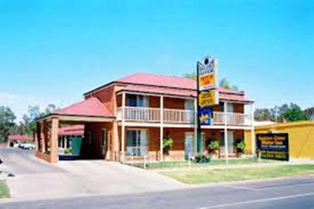 Golden River Motor Inn Моама Екстер'єр фото
